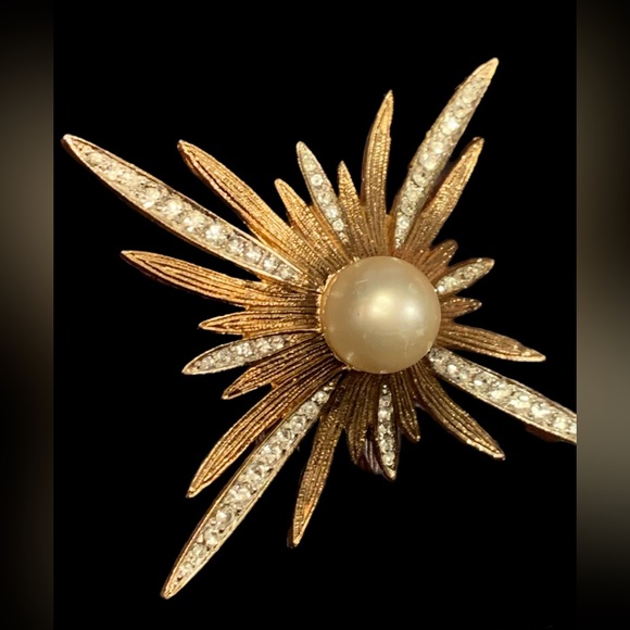 Vintage Sunburst Brooch - Picture 3 of 4